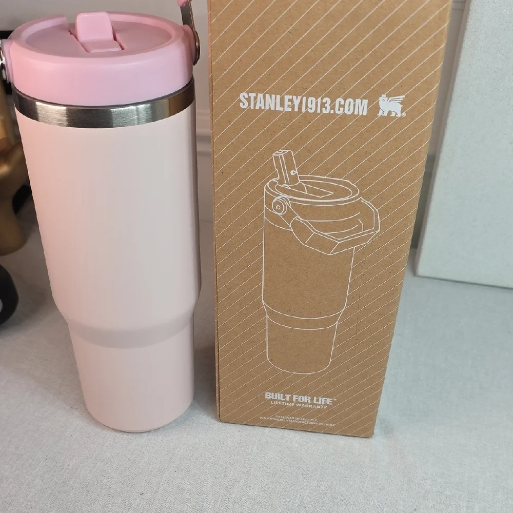 Stanley 30 oz Stainless Steel Ice Flow 2.0 Flip Straw Tumbler Rose Quartz - Picture 6 of 8